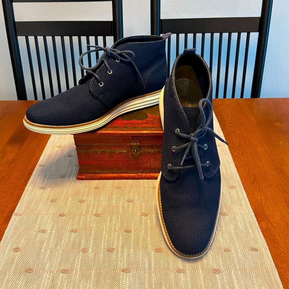 Cole Haan Men’s Lunargrand Navy Stitchlite Knit Lace Up Chukka Boot Size 10M